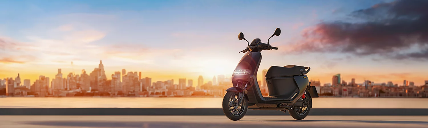 découvrez notre assurance scooter électrique à paris, spécialement conçue pour protéger votre véhicule tout en roulage urbain. profitez d'une couverture adaptée à vos besoins, d'un service client réactif et d'offres compétitives pour assurer votre tranquillité d'esprit lors de vos déplacements en ville.