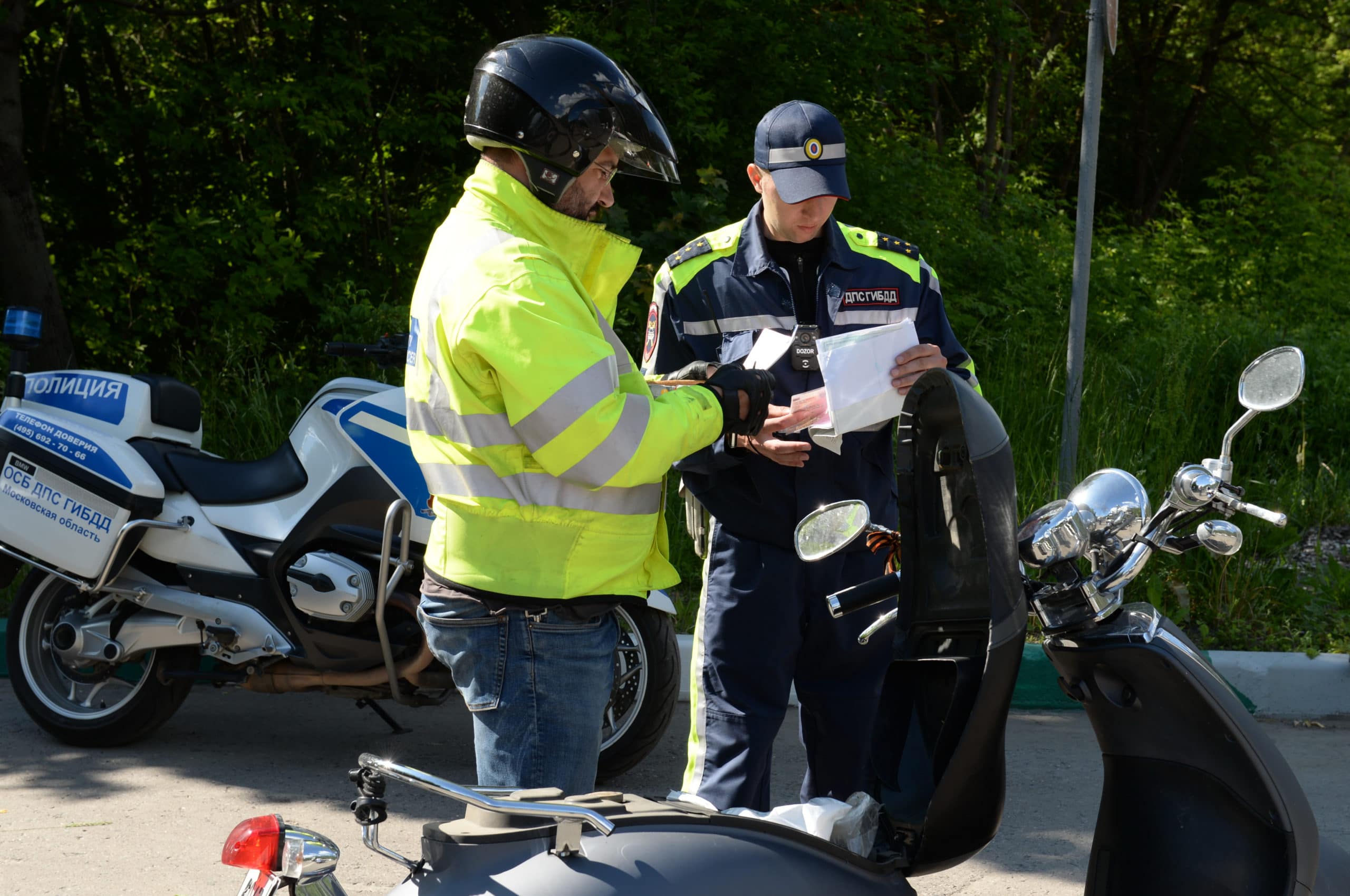 découvrez les meilleures options d'assurances moto à la réunion. protégez votre véhicule avec des garanties adaptées à vos besoins, des tarifs compétitifs et un service client de qualité.