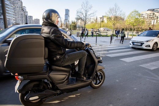 découvrez les avantages de l'assurance maif pour votre scooter 125. bénéficiez d'une couverture complète, d'une assistance 24/7 et de services adaptés aux motards. assurez votre sécurité et celle de votre véhicule avec un partenaire de confiance.