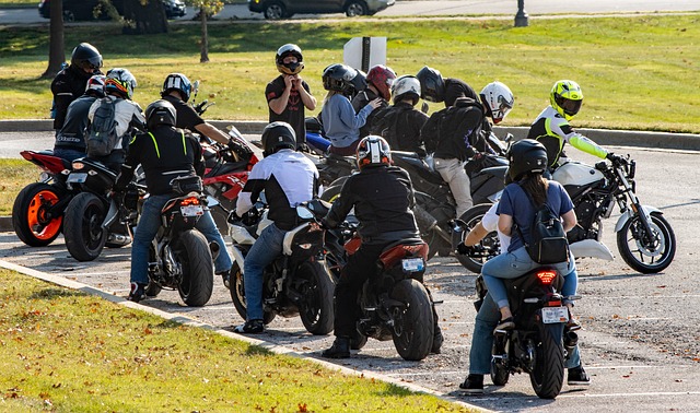 découvrez comment sécuriser votre passion pour la moto grâce à des conseils essentiels, des équipements de sécurité recommandés et des formations adaptées. assurez votre sécurité sur la route tout en profitant pleinement de votre expérience motarde.