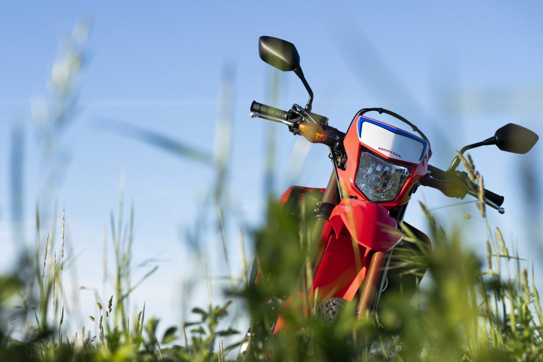 découvrez nos assurances moto économiques à la réunion, adaptées à vos besoins pour une protection optimale à des prix compétitifs. roulez sereinement avec des garanties adaptées et des offres sur mesure.