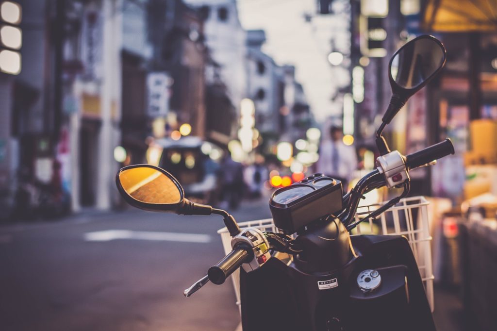 découvrez comment économiser sur votre prime d'assurance scooter grâce à nos conseils pratiques et astuces. comparez les offres, bénéficiez de remises et trouvez la couverture adaptée à vos besoins pour rouler l'esprit tranquille sans dépenser excessivement.