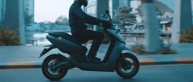 découvrez tout ce qu'il faut savoir sur le scooter sans bsr : réglementation, avantages, modèles disponibles et conseils d'utilisation pour rouler en toute sécurité. profitez de la liberté de circuler sans permis !