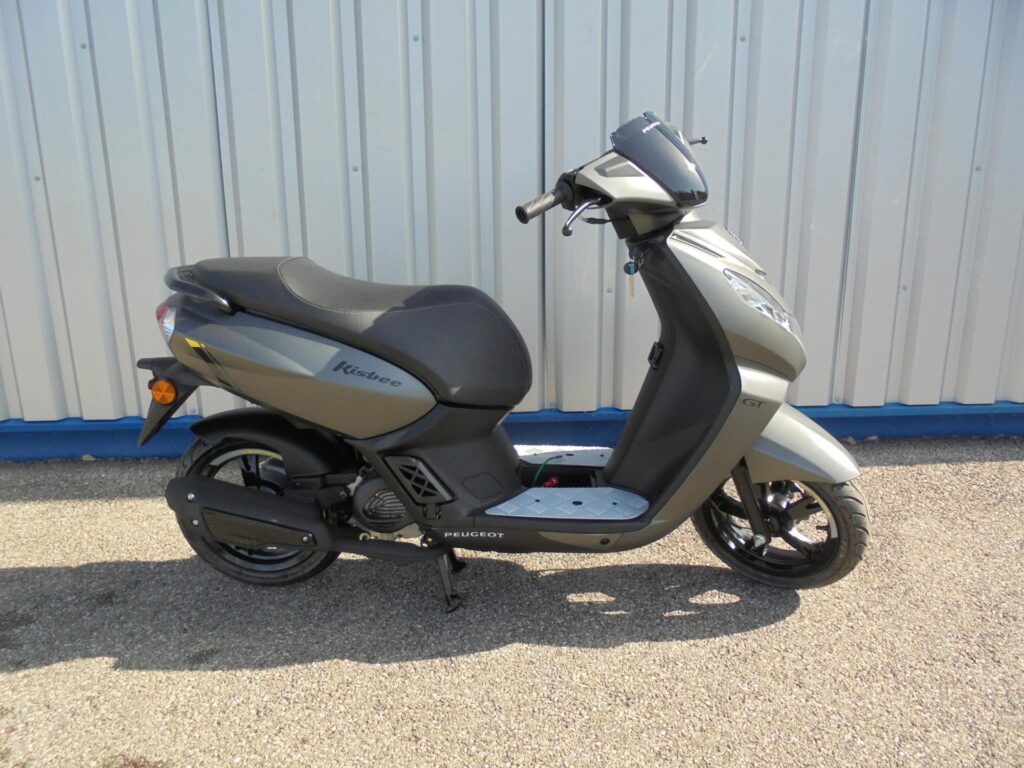 découvrez notre sélection de scooters 50cc d'occasion, alliant performance et économies. profitez de modèles fiables et entretenus pour vos trajets quotidiens. trouvez le scooter qui vous correspond dès maintenant !