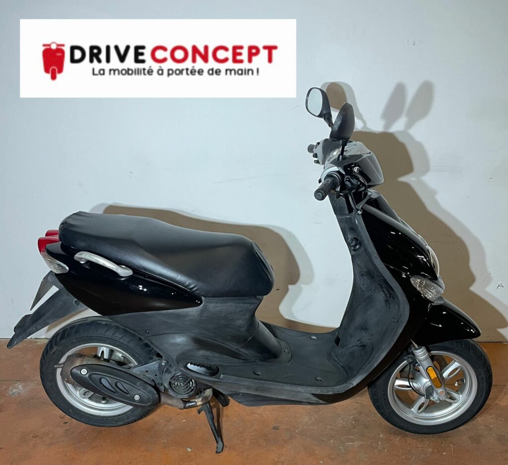 découvrez notre sélection de scooters 2 temps alliant performance et efficacité. parfaits pour les trajets urbains, nos modèles offrent une expérience de conduite incomparable et un style unique. adoptez la mobilité avec un scooter 2 temps dès aujourd'hui !