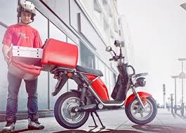 découvrez notre assurance flotte dédiée aux scooters de livraison. protégez votre entreprise avec une couverture adaptée, rapide et efficace pour tous vos deux-roues. obtenez un devis personnalisé et assurez la sécurité de vos livraisons dès aujourd'hui.