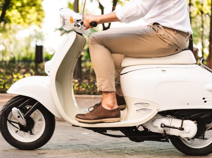 découvrez notre assurance scooter sans acompte, une solution simple et économique pour assurer votre deux-roues. profitez d'une couverture complète dès le premier jour, sans frais initiaux, pour rouler l'esprit tranquille.